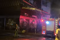 Nạn nhân cầu cứu bất thành trong vụ cháy cư xá Độc Lập