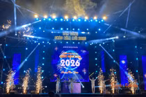 Đông đảo người dân dự chương trình đón năm mới 2026 tại Lâm Đồng