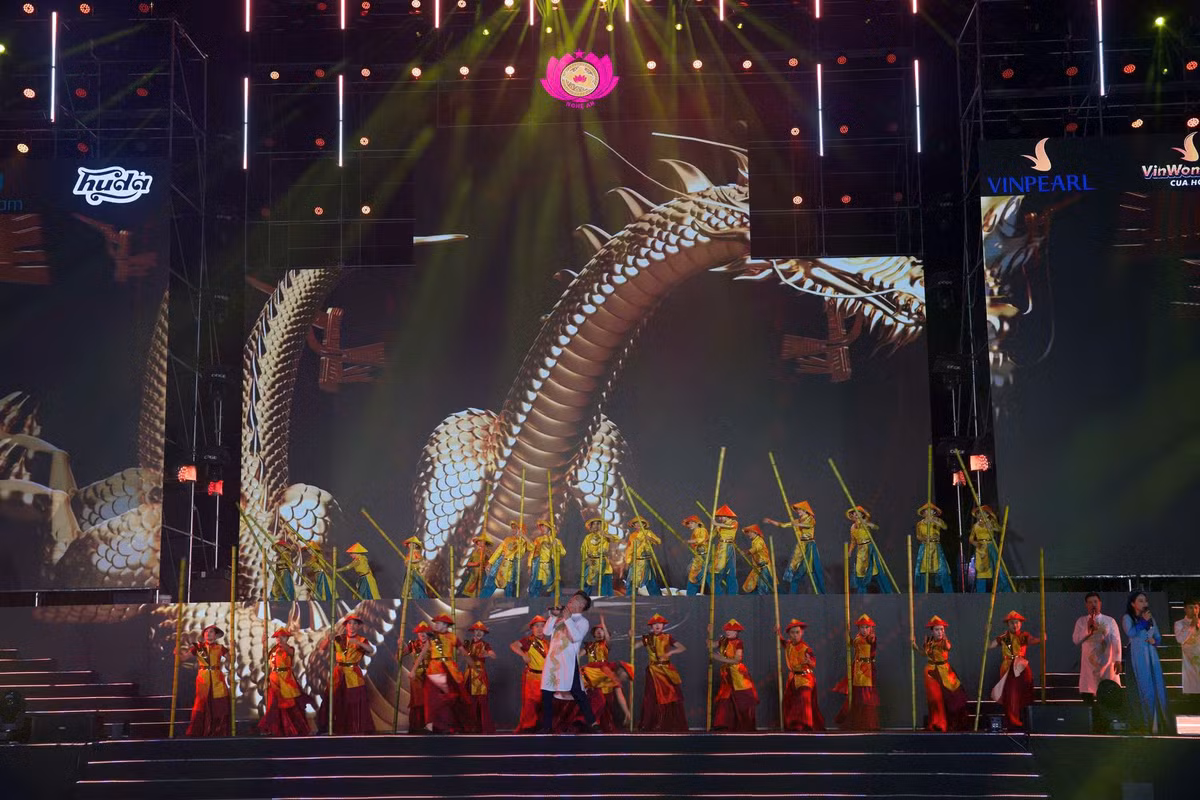 Chương trình nghệ thuật Countdown “Nghệ An chào 2026 – Hào khí Sông Lam” được tổ chức nhằm truyền tải niềm tự hào quê hương; quảng bá hình ảnh văn hoá và con người Nghệ An; đồng thời kích cầu du lịch, lan toả và tạo điểm nhấn văn hóa trong dịp đón năm mới.