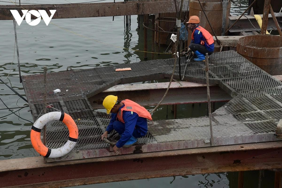 Ông Tăng Thế Anh (Tư vấn giám sát, Công ty Techco 2) đánh giá, chất lượng và tiến độ dự án hiện đảm bảo theo hồ sơ thiết kế. Hạng mục cọc khoan nhồi tại trụ P31 đang được thi công đúng tiến độ.