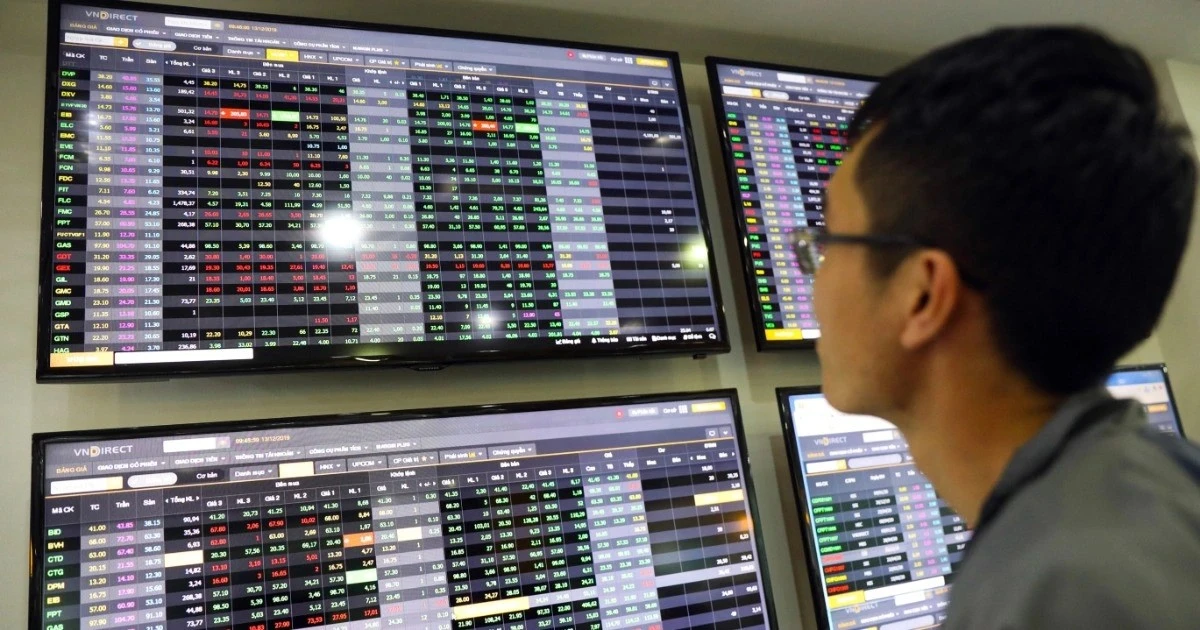 [VIDEO] VN-Index mất gần 44 điểm: Áp lực từ lãi suất và tâm lý