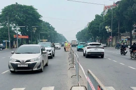 Khôi phục dải phân cách cứng để giảm ùn tắc giao thông tại Việt Trì