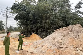 Công an Phú Thọ khởi tố đối tượng đổ thải trái phép ra môi trường
