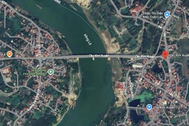 Phú Thọ xử lý loạt vật thể nghi lựu đạn, mìn tại bờ sông