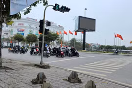 Người Phú Thọ chấp hành nghiêm Luật giao thông dưới 'mắt thần' camera AI