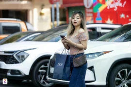 Được công ty cho thêm tiền đổ xăng, làm online vì chi phí đi lại tăng