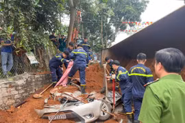 Nguyên nhân vụ xe đầu kéo lật đè ôtô, xe máy khiến hai người tử vong ở Phú Thọ