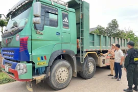 Phú Thọ xử lý 453 xe vi phạm tải trọng trên nhiều tuyến đường