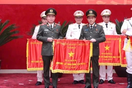 Công an Phú Thọ đón nhận Cờ thi đua xuất sắc của Chính phủ