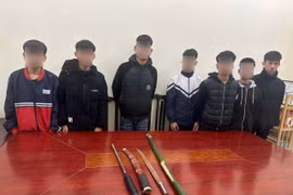 Bị bắn ná cao su ở hội chợ xuân, nhóm thanh niên mang dao đi trả đũa