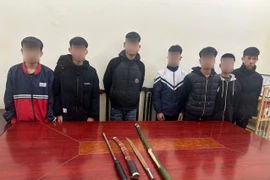 Bị bắn ná cao su ở hội chợ xuân, nhóm thanh niên mang dao đi trả đũa