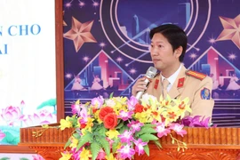 CSGT Phú Thọ vào trường học hướng dẫn học sinh lái xe an toàn