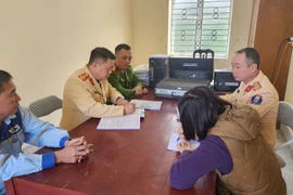 Người phụ nữ đi xe máy vào cao tốc Tuyên Quang- Phú Thọ bị xử lý