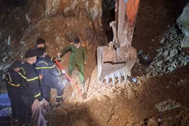 Tìm thấy nạn nhân thứ ba trong vụ sạt lở tại đèo Thung Khe
