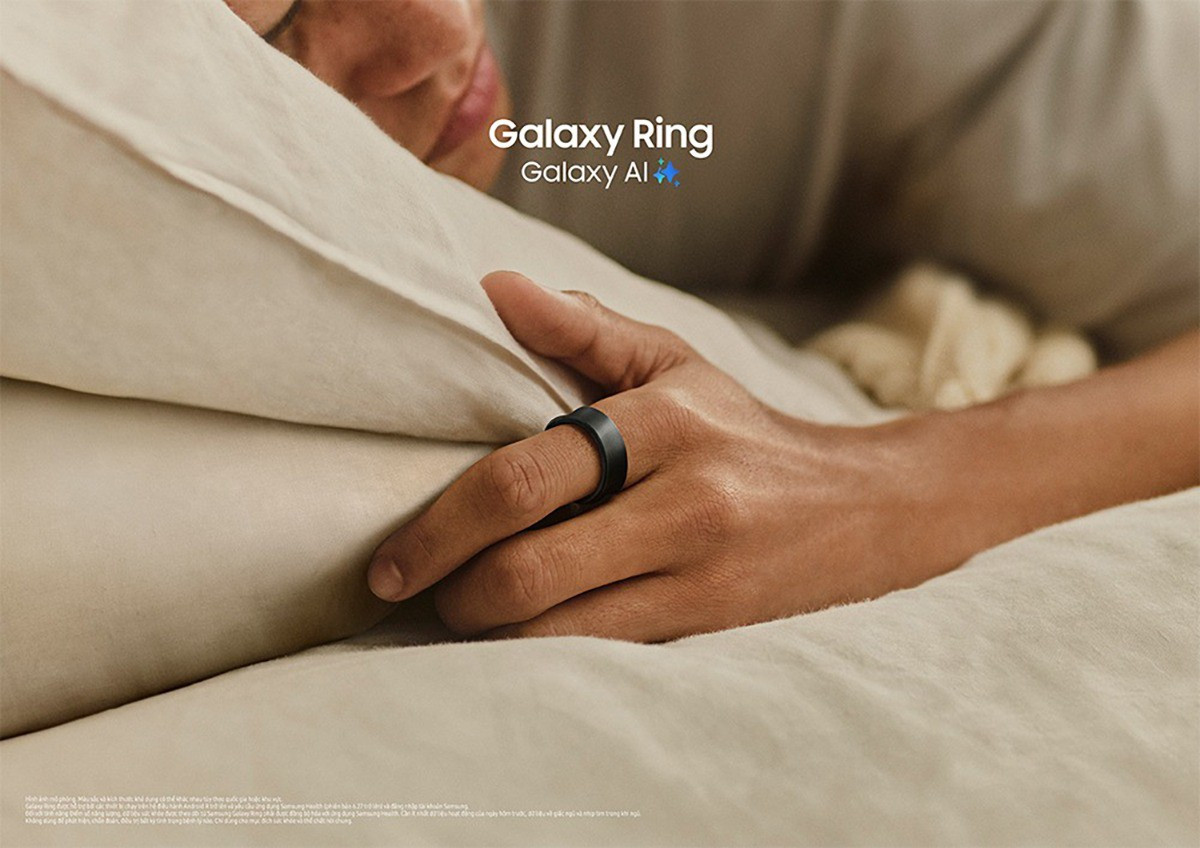 Galaxy Ring kết nối liền mạch với hệ sinh thái Galaxy, đặc biệt khi dùng cùng Galaxy Watch, giúp theo dõi sức khỏe toàn diện hơn. Nhẫn còn hỗ trợ điều khiển điện thoại bằng cử chỉ (Gesture Control) và định vị qua ứng dụng Samsung Find nếu bị thất lạc.