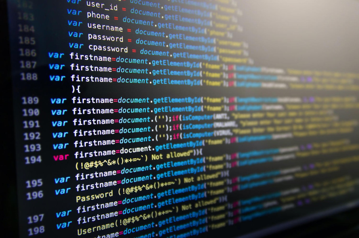 Hiện nơi đây lưu giữ nhiều tư liệu quý giá: mã nguồn GitHub, bản sao Văn khố Vatican, ảnh vệ tinh Trái Đất, bản quét 3D Taj Mahal, tranh “The Scream” của Edvard Munch, và nhiều kho dữ liệu văn hóa, lịch sử, khoa học từ hơn 30 quốc gia.