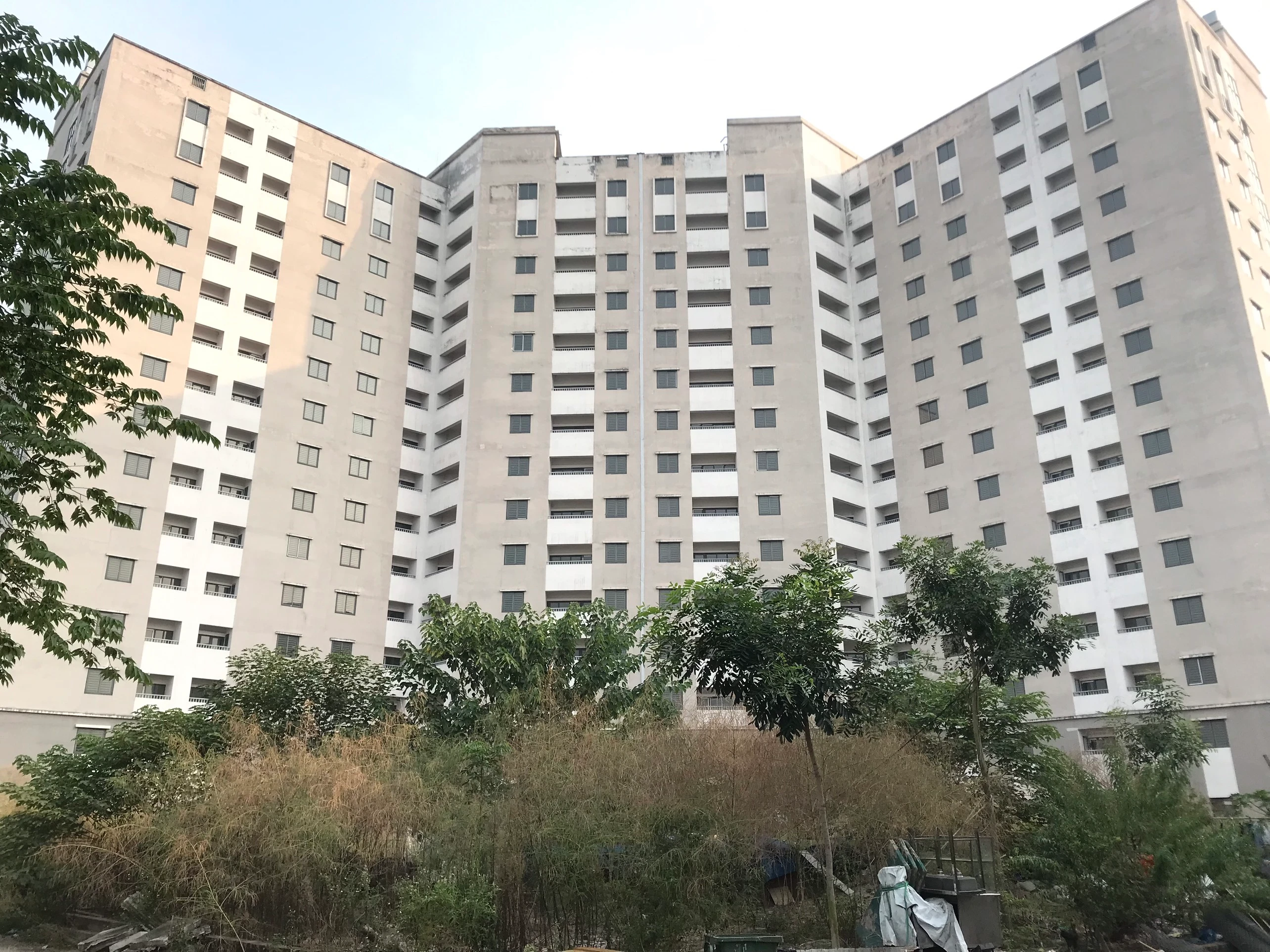 Xót xa khu tái định cư không bóng người giữa lòng Thủ đô