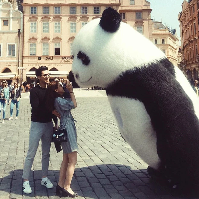 Ngọc Thảo và bạn trai Việt kiều tình tứ sau khi công khai hẹn hò