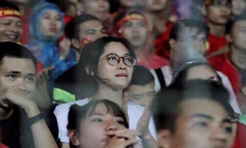 SVĐ Hàng Đẫy vỡ òa trước chiến thắng lịch sử của đội tuyển Olympic Việt Nam 