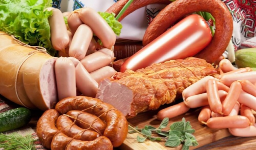 Các nghiên cứu chỉ ra, ăn nhiều thực phẩm đóng gói và chế biến sẵn có liên quan đến tổn thương mô não và giảm thể tích não. Đồng thời, nó cũng có thể gây ra sự gián đoạn đối với hệ thống chịu trách nhiệm bảo vệ não.
