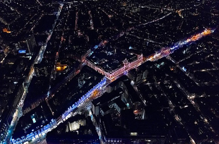Cửa hàng bách hóa Harrods.