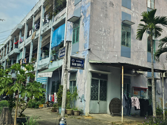 Chung cư Lâm đặc sản Hoà Cường tại phường Hòa Cường Bắc, quận Hải Châu cũng trong tình trạng tương tự.