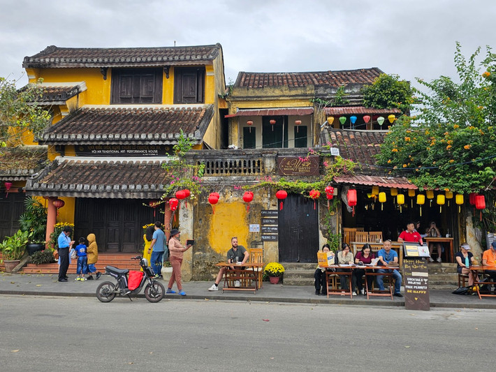 Du lịch phố cổ Hội An dịp Tết là trải nghiệm thú vị và đáng nhớ với nhiều du khách.