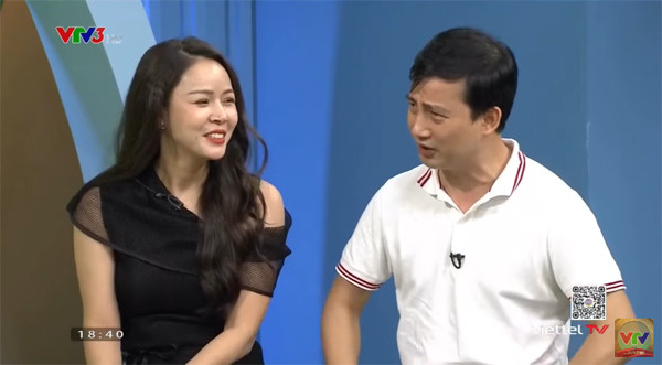 Vốn mang biệt danh nữ diễn viên "đanh đá nhất màn ảnh Việt" nên nhiều người khá bất ngờ khi Diễm Hương lại yêu Hồng Quang. Nói về sự trái ngược này, cô tâm sự: "Anh Hồng Quang và Hương là hai con người rất khác nhau từ trong cách làm việc cho đến cuộc sống bên ngoài. Anh Quang là một người rất nghiêm túc trong công việc. Khi đến trường quay, việc duy nhất của anh ấy là ra một góc và đọc kịch bản sau đó sẽ nghiên cứu và tập trung vào diễn xuất. Còn Hương hoàn toàn ngược lại. Hương sẽ đọc kịch bản tại nhà rồi sau đó khi đến trường quay, Hương cũng sẽ đọc lại một lần nữa. Nhưng với bản tính của mình, Hương sẽ vui đùa cùng các bạn diễn trong đoàn. Tính Hương muốn dồn tất cả cảm xúc trong lúc quay, mình đùa nên anh Quang từng nói: "Anh không thể làm việc với người thiếu tập trung cao độ như em".