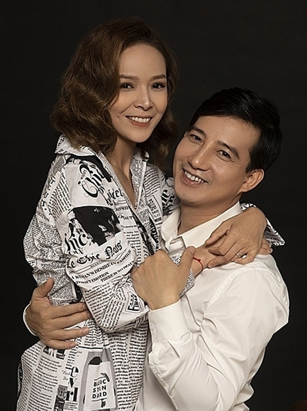 Tuy không hợp nhau trong công việc nhưng ngoài đời cả hai là có nhiều điểm tương đồng. Nói về điểm này, một lần nữa Diễm Hương lại thay chồng bày tỏ: "Nói về điểm hợp nhau thật ra cũng hợp nhau nhiều thứ nhưng có một điều rất hay đó là Hương và anh Quang thường xuyên có một suy nghĩ và cùng phát ra một câu nói trong cùng một thời điểm. Rất nhiều lần hai vợ chồng cùng nói ra và quay ra nhìn nhau "Ừ" một cái, "biết thế em không nói nữa", kiểu như vậy".