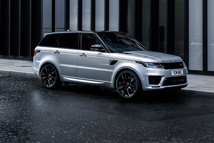 Cách đây vài tuần, hãng Land Rover đã giới thiệu động cơ xăng Ingenium 6 xi-lanh thẳng hàng mới thông qua mẫu SUV hạng sang Range Rover Sport HST mới. Tuy nhiên, có vẻ như động cơ 6 xi-lanh mới này sẽ không chỉ dành riêng cho Range Rover Sport HST 2019.