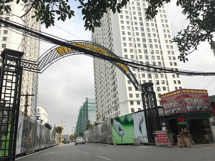 Đáng nói, khi CBRE ngừng vị trí ban quản lý và đơn vị nào thay thế người dân cũng chưa được thông báo cụ thể.