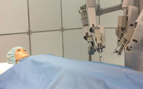 Có lẽ trong tương lai, cấy ghép bộ phận nhân tạo không chỉ dừng lại ở việc chữa bệnh, mà còn cho phép thế hệ con cháu của chúng ta nâng cấp cơ thể mình. Chẳng hạn như viếc cấy những con mắt nhân tạo được trang bị có thể đọc các tần số khác nhau của màu sắc và hình ảnh.