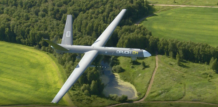 Tuy nhiên đây là lần đầu tiên chiếc UAV này xuất hiện với vũ khí treo dưới bụng, điều này cho thấy bước tiến vượt bậc của Nga trong việc phát triển máy bay tấn công không người lái. Nguồn ảnh: BMPD.