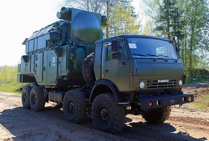 Tor-M2 là hệ thống tên lửa đất đối không tầm ngắn, có khả năng hạ mục tiêu ở độ cao thấp - trung, được thiết kế để đánh chặn bom lượn, tên lửa hành trình, máy bay chiến thuật, các loại thiết bị bay không người lái khác nhau và các mục tiêu đạn đạo.