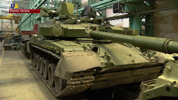 Đồng thời, các kỹ sư Ukraine sẽ tính đến kinh nghiệm chiến đấu của xe tăng ở Donbas và "sẽ có thể tránh được những sai lầm của người Nga mà họ đã mắc phải với T-72 và T-90 trong quá trình hiện đại hóa".