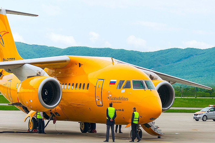 Và không phải tự nhiên mà có tới hơn 90% số máy bay An-148 xuất xưởng hoạt động tại Nga, trong đó nhiều nhất vẫn là trong Bộ Quốc phòng Nga và sau đó là một số hãng hàng không nội địa của nước này, trong đó có cả hãng hàng không Saratov Airlines. Ảnh: The Sun.