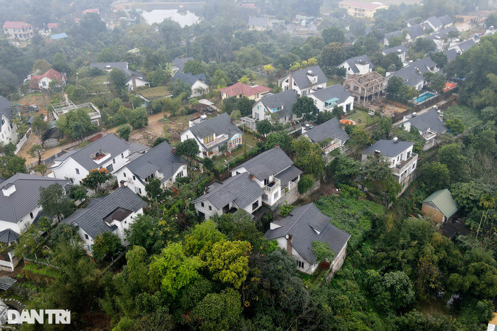 Bên trong Beverly Hill, hàng loạt căn biệt thự hoành tráng đã được thực hiện.
