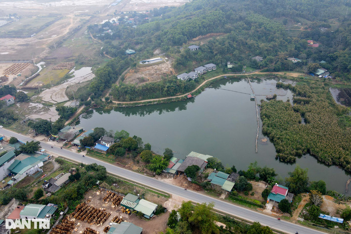 Cũng nằm trên xã Mông Hóa, TP Hòa Bình, "dự án ma" Kai Village Resort nằm gần vị trí đường Quốc lộ 6 cũng đang tồn tại.