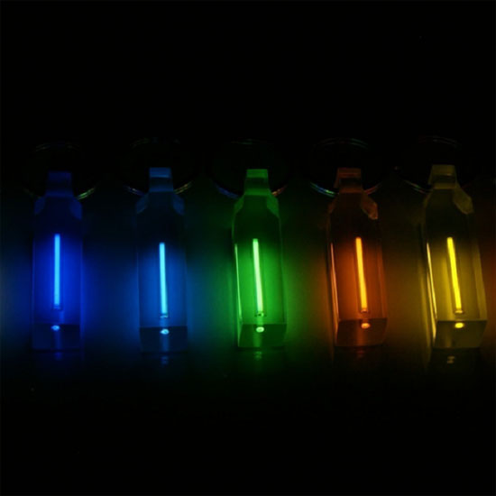 8. Tritium - 30.000 USD/gram: Tritium là phóng xạ đồng vị của hydro, hình thành nhờ các tia trong vũ trụ hoặc trong quá trình phản ứng tổng hợp hạt nhân. Các nhà khoa học thường sử dụng nó trong các lò phản ứng nhiệt hạch và máy phát neutron. Tritium không thể xâm nhập qua lớp biểu bì của con người nhưng sẽ gây nguy hiểm nếu tiếp xúc qua đường hô hấp hoặc tiêu hóa.