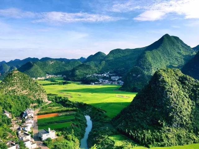 Sau đó các nhà khảo cổ tìm ra một lăng mộ được cho là của Lưu Khoan Bắc Tề Vương nhà Hán, chứa tới hơn 2.400 bảo vật trong đó giá trị nhất là tấm che mặt bằng ngọc.