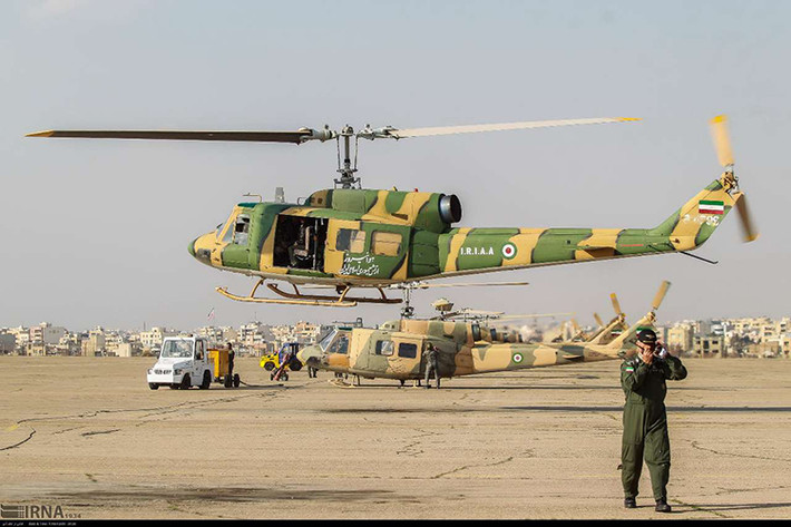 Không quân Iran có quân số khoảng 37.000 người, với lực lượng tấn công mạnh nhất gồm 44 tiêm kích F-14 Tomcat, 28 tiêm kích bảo vệ không phận MiG-29. Lực lượng tấn công mặt đất gồm 30 cường kích Su-24, 19 cường kích Su-25. Tổng số máy bay của Iran khoảng 471 chiếc. Nguồn ảnh: IRNA.