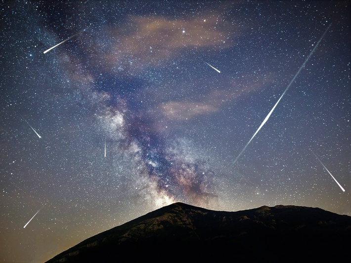 Geminids là một trận mưa sao băng thường niên, khiến bầu trời trở nên sáng ngời với hàng trăm, thậm chí hàng ngàn sao băng chớp lóa qua không gian.