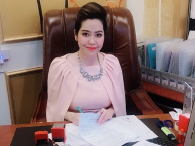 Bắt nữ giám đốc công ty Angel Lina vẽ 9 dự án "ma": Ngày 2/11/2019, bà Phạm Thị Tuyết Nhung - Giám đốc Công ty Angel Lina và Công ty TNHH thương mại - dịch vụ đất vàng Hoàng Gia đã bị khởi tố và bắt giam để điều tra về hành vi lừa đảo chiếm đoạt tài sản.