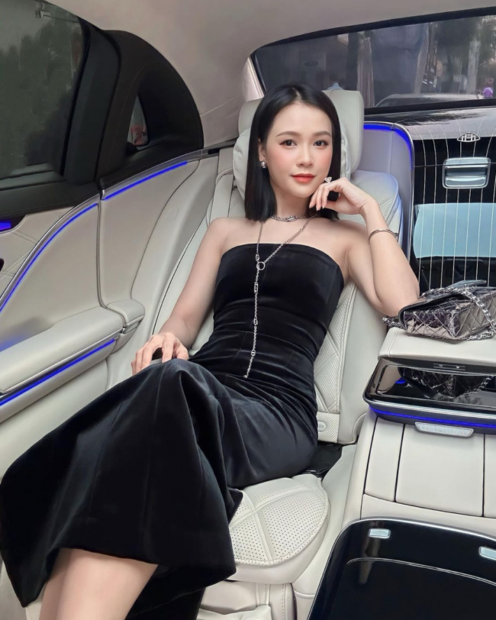 Sam là một trong những hot girl đời đầu của thế hệ 9X Sài Thành.