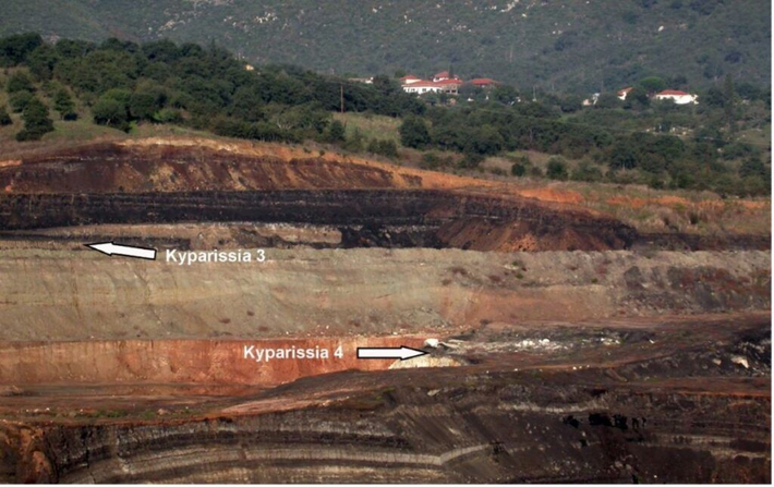 Tại di chỉ Kyparissia 4, 700.000 tuổi, cho thấy dấu hiệu về một "loài người ma" đang giết và có thể ăn thịt các họ hàng đã tuyệt chủng của hươu, hà mã, tê giác, voi và khỉ ngày nay.