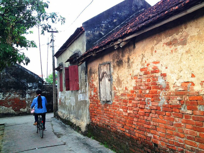 Những hình ảnh bình dị của làng quê Việt Nam khiến chúng ta như quay ngược thời gian trở về thời bao cấp. Ảnh: Hanoispanorama skylinegallery.