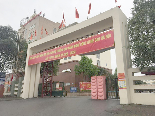 Trường Cao đẳng nghề Công nghệ cao Hà Nội: UBND TP Hà Nội quyết định thành lập khu cách ly tập trung tại trường Cao đẳng nghề Công nghệ cao Hà Nội (phường Tây Mỗ, quận Nam Từ Liêm). (Ảnh: Vietnam+)