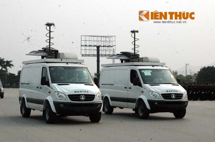 Tham dự Đại hội IPU 132 có 166 quốc gia với hơn 1.300 đại biểu và hàng trăm phóng viên các hãng thông tấn, báo chí của các nước trên thế giới. Trong ảnh, xe đặc chủng đảm bảo thông tin liên lạc trong những ngày diễn ra IPU 132.