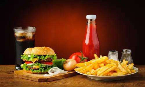 Ngoài ra cũng tạo cho thận một gánh nặng rất lớn, thận sẽ khó có thể đào thải được chất độc ra ngoài.