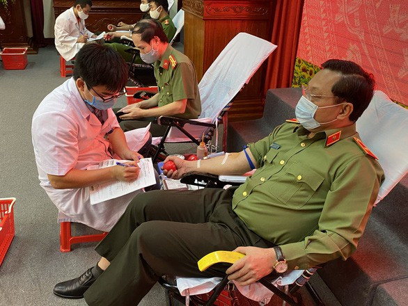 Thiếu tướng Nguyễn Hải Trung là người sát sao công việc, có nhiều đồi mới, tham gia nhiều hoạt động xã hội và được người dân tin tưởng.